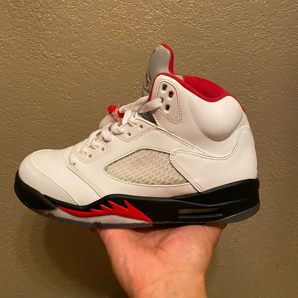 Jordan Retro Fire Red 5 - Picture 4 of 10